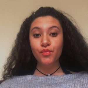 Meet your Posher, Simmone